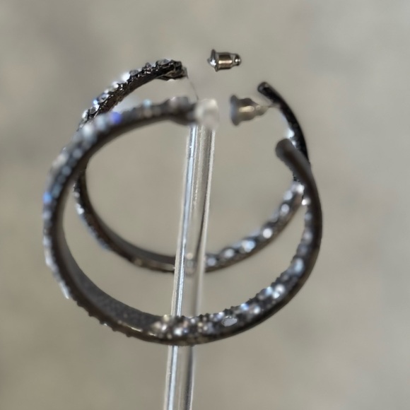 Boutique Silver Cuff & Earring Bundle - Picture 8 of 10